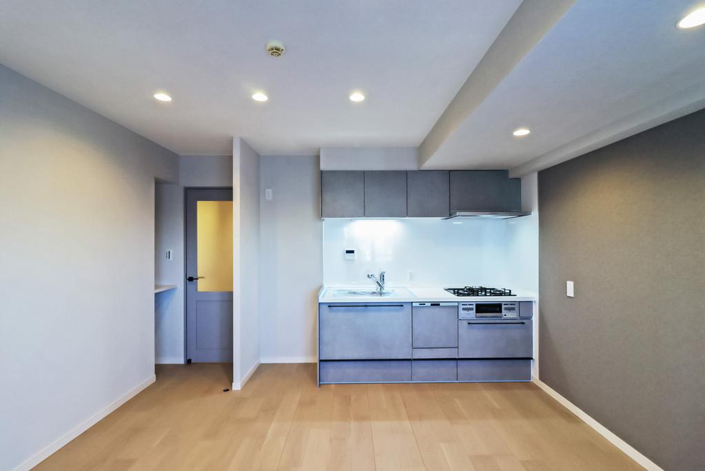 Vintage 2-Bedroom Condo in Hatagaya 0