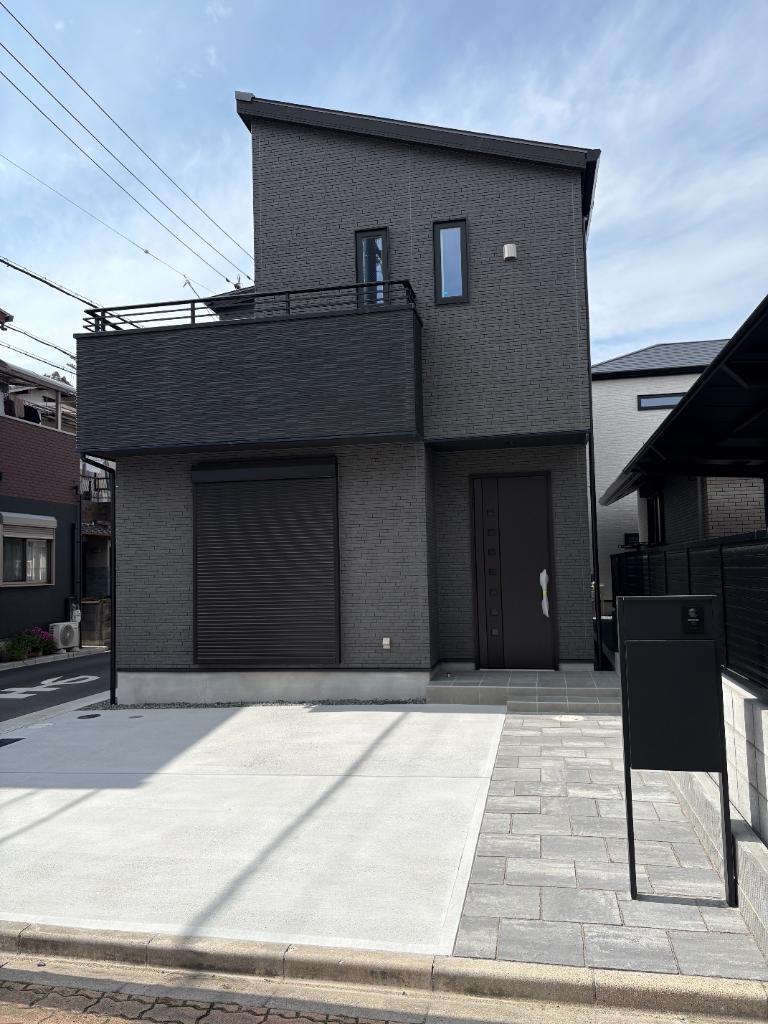 Charming 3-Bedroom House in Chiyoda 0