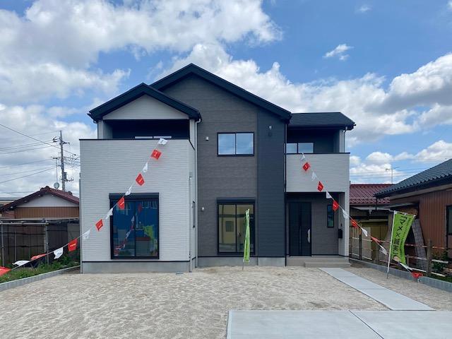 Brand New 4-Bedroom House in Kitabukuro 0