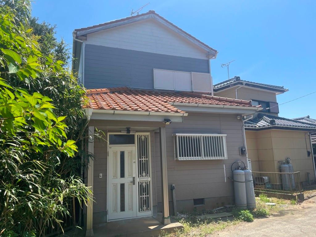 Well-Kept 3-Bedroom House in Misakicho 0