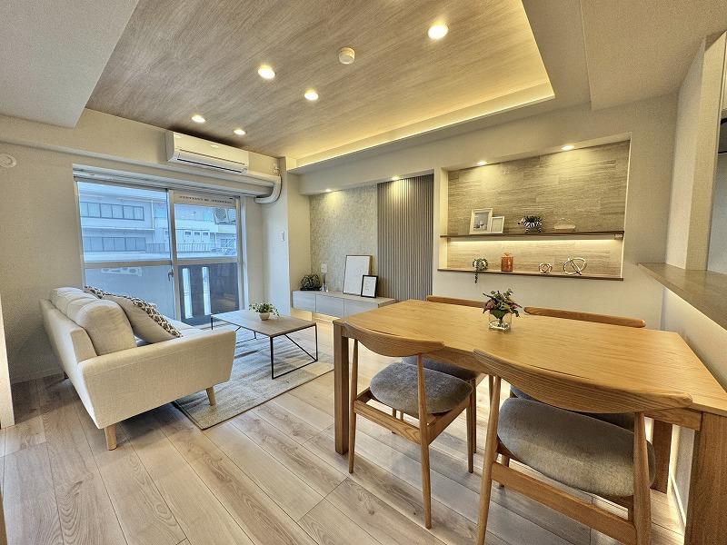 Charming 3-Bedroom Condo Near Station in Nishihiranumacho 0