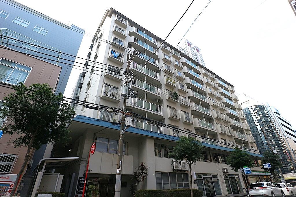 Vintage 1-Bedroom Condo Near Station in Minamihorie 0