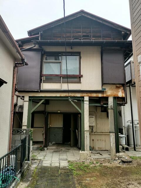 Well-Kept 4-Bedroom House Near Station in Manatsuru 0