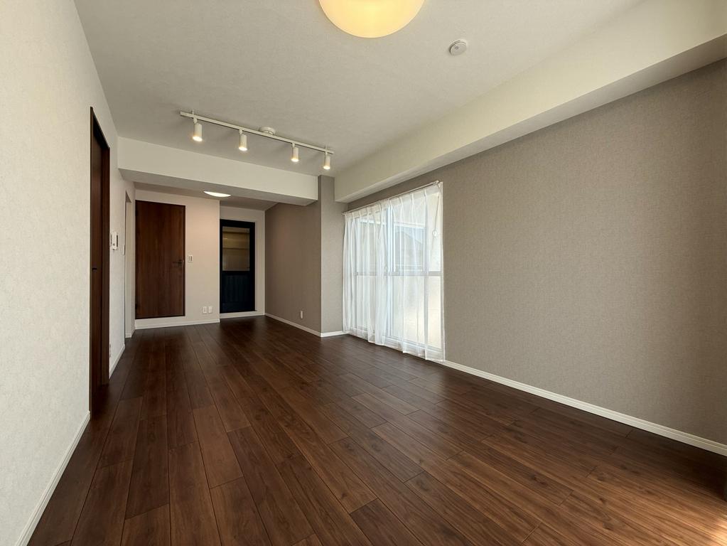 Well-Kept 3-Bedroom Condo in Minamimagome 0
