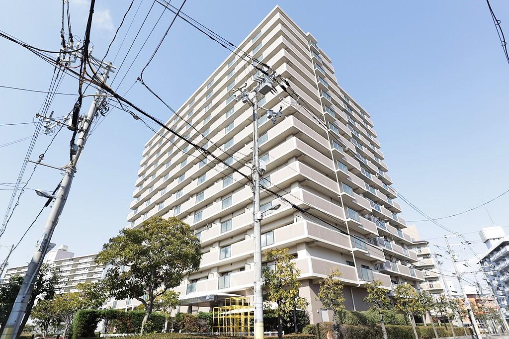 3-Bedroom Condo Near Station in Higashikagaya 0