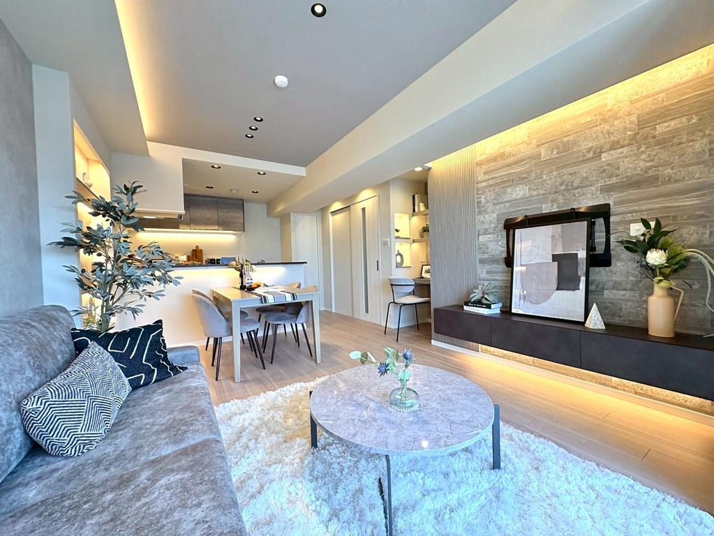 Vintage 3-Bedroom Condo Near Station in Sugamo 0