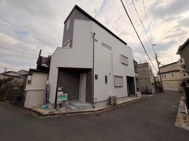 Brand New 3-Bedroom House in Kaida shimmachi 0
