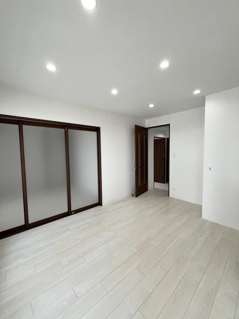 Vintage 3-Bedroom Condo Near Station in Atsubetsuchuo 2-jo 0