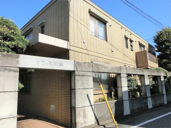Spacious 3-Bedroom Condo in Minamiogikubo 0