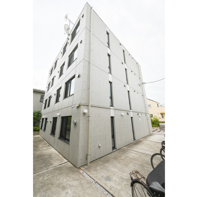 Modern Studio Condo in Kamiuma 0
