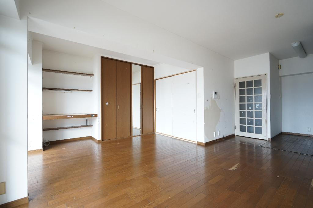 Classic 2-Bedroom Condo Near Station in Sanjo omiyacho 0