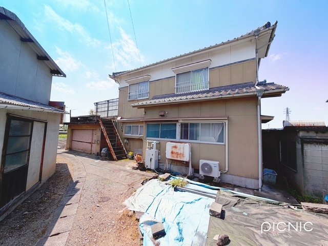 Classic 7-Bedroom House in Saiji 0