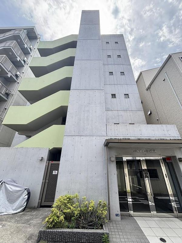 1-Bedroom Condo Near Station in Nishihiranumacho 0