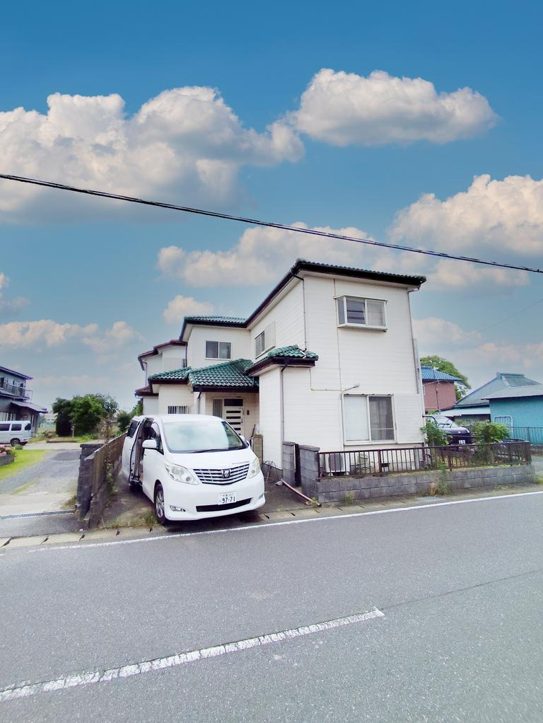 Well-Kept 4-Bedroom House in Hosokusa 0
