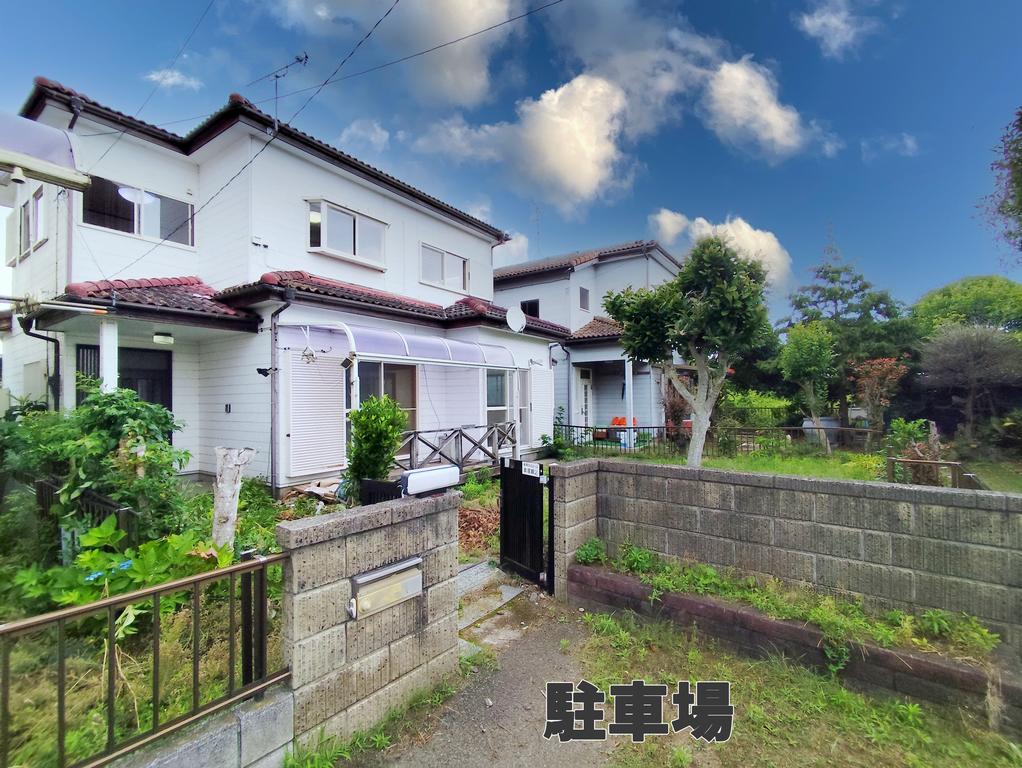 Vintage 4-Bedroom House in Hosokusa 0