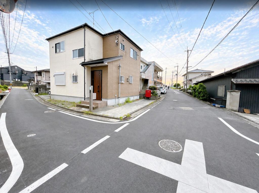 4-Bedroom House in Kodera 0