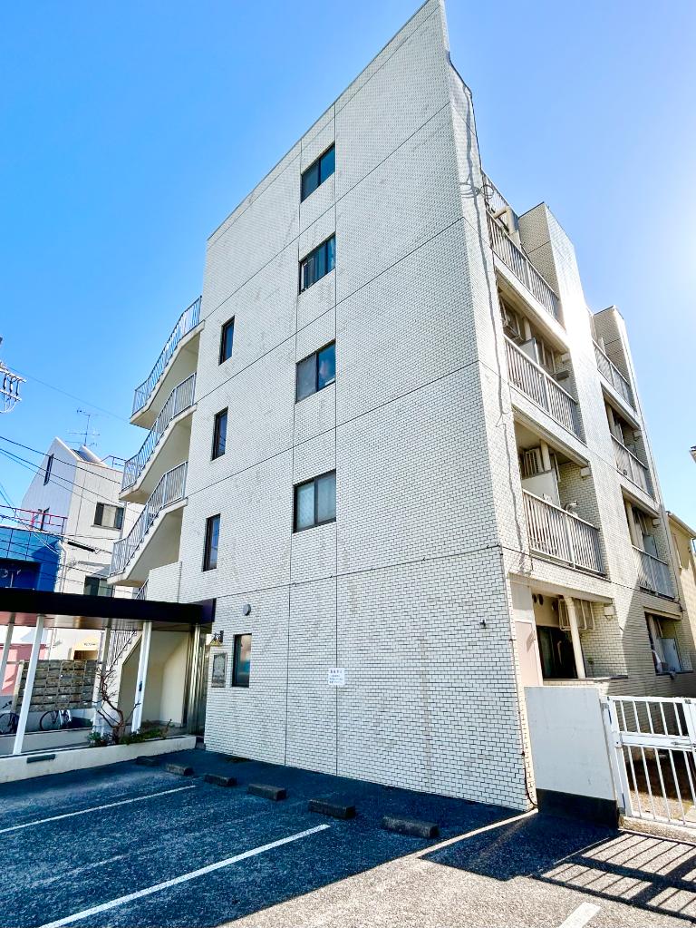Charming Studio Condo in Higashitamagawa 0