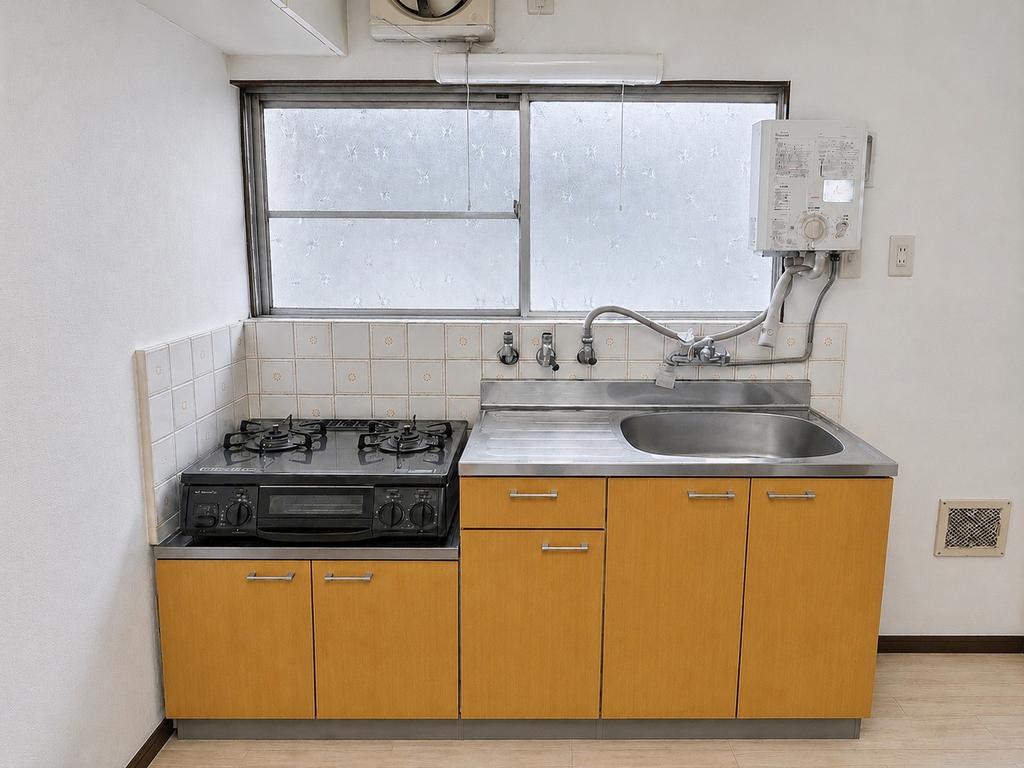 Charming 3-Bedroom House in Shinikeshimacho 0