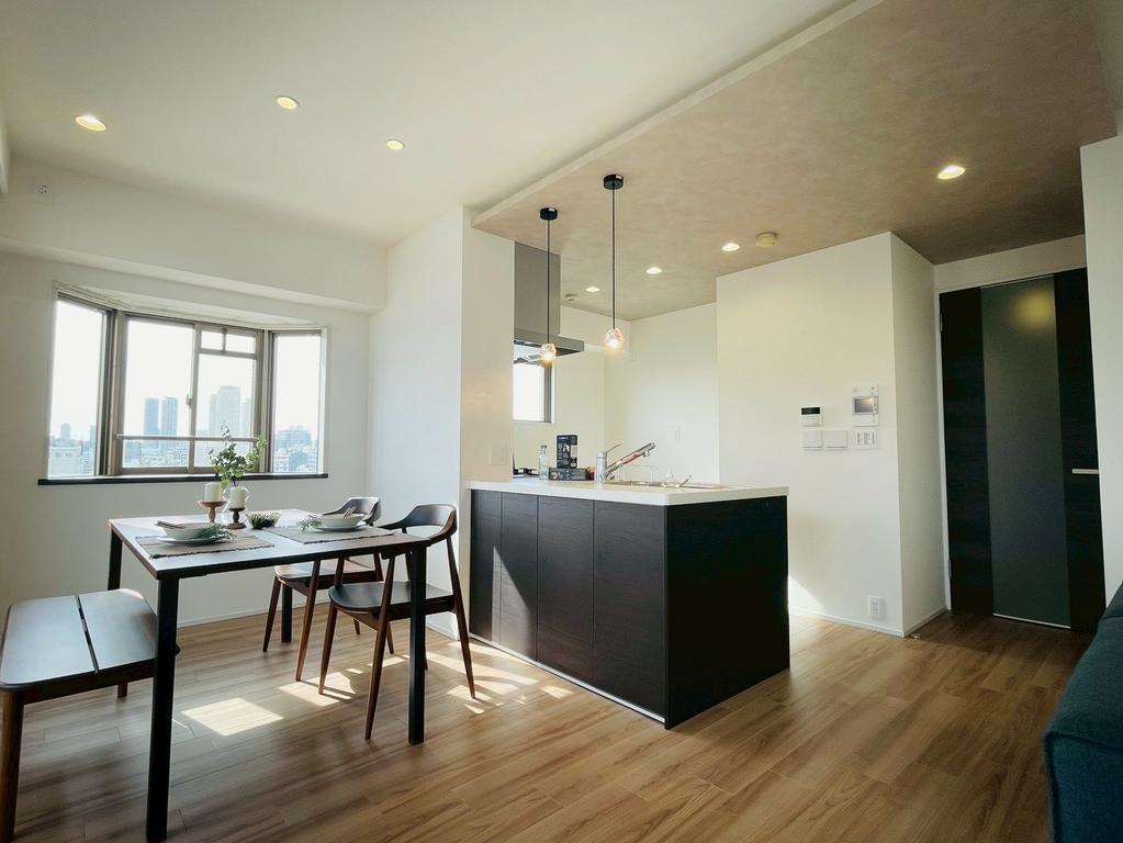 3-Bedroom Condo in Tsuruhashi 0