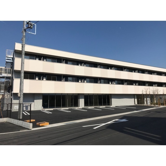Modern Studio Condo Near Station in Shukugawara 0