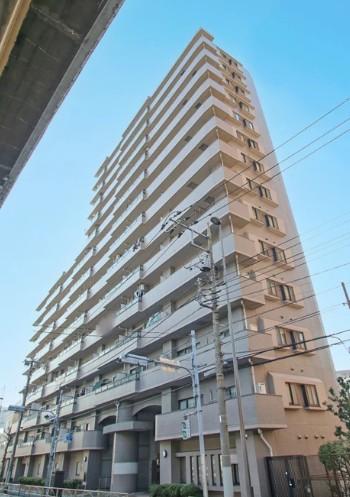 Classic 2-Bedroom Condo in Nishihokima 0