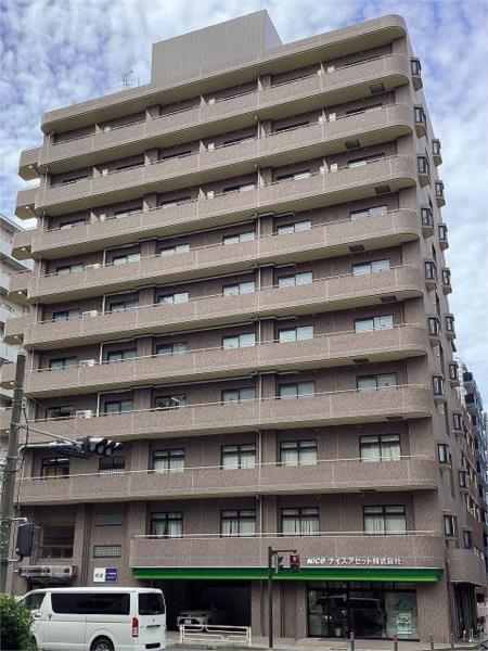 Spacious Property Near Station in Tsurumichuo 0