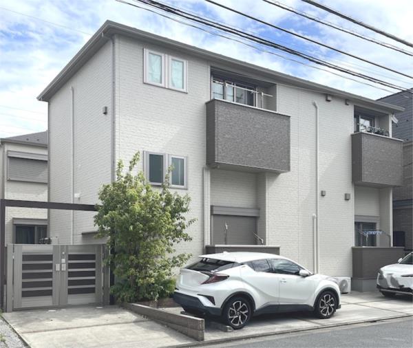 Modern 1-Bedroom Condo in Hosoda 0