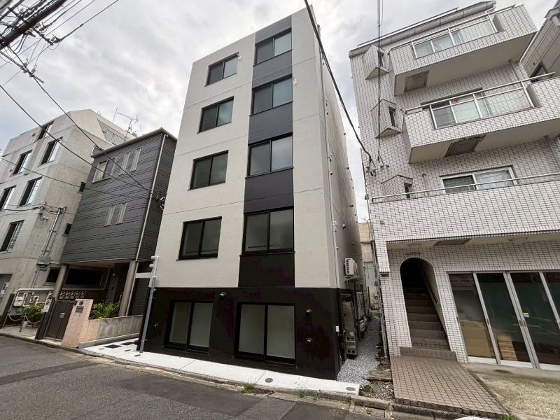 Brand New Studio Condo in Shirokane 0