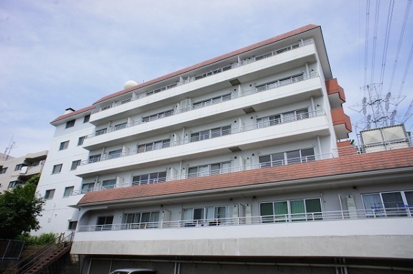 Classic Property Near Station in Edakita 0