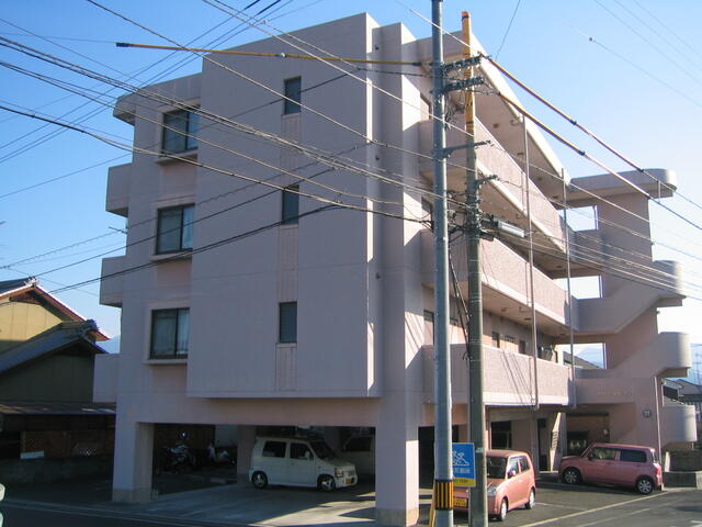 Classic Property Near Station in Midoromachi 0