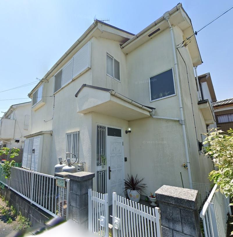 Classic 4-Bedroom House in Mamizuka 0
