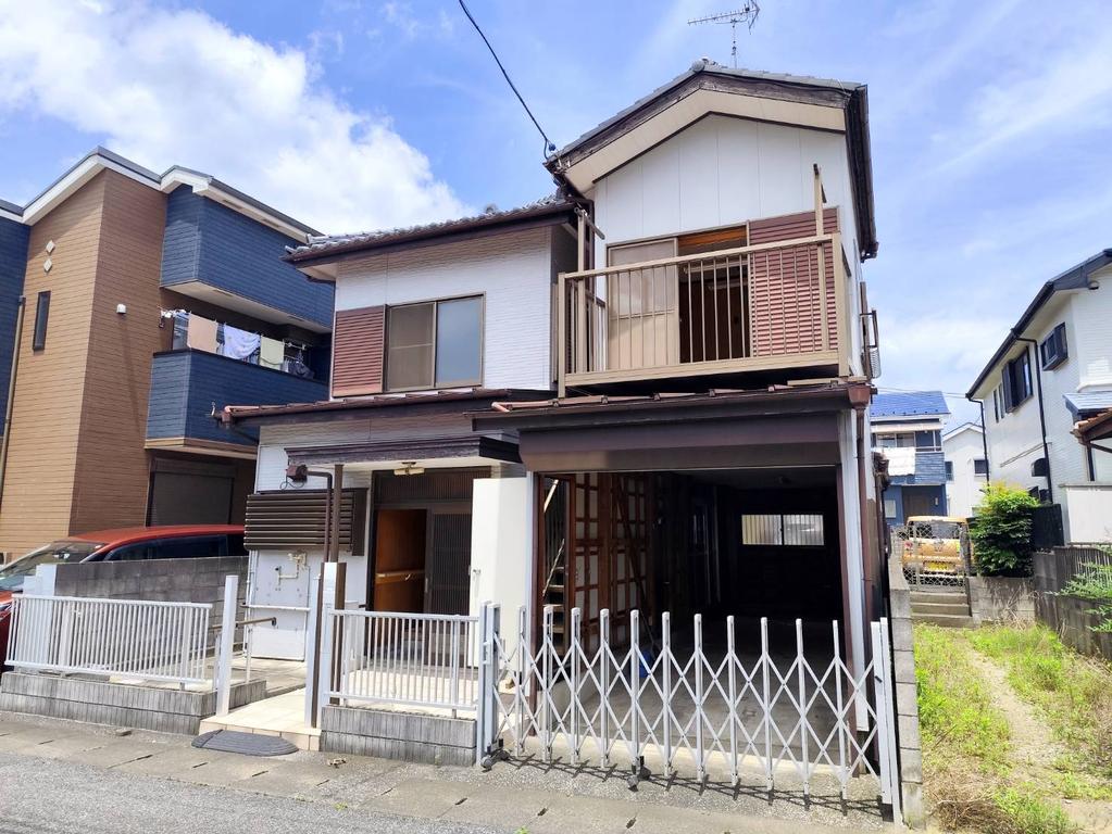 Classic 4-Bedroom House in Furuichiba 0
