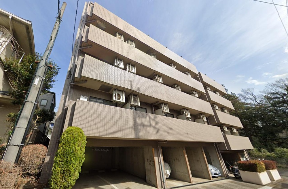 Charming Studio Condo in Tsuruma 0
