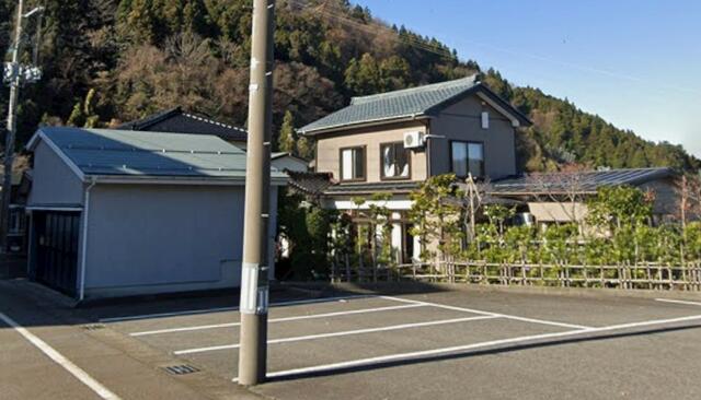 Charming 6-Bedroom House with a Garden in Takegahana 0