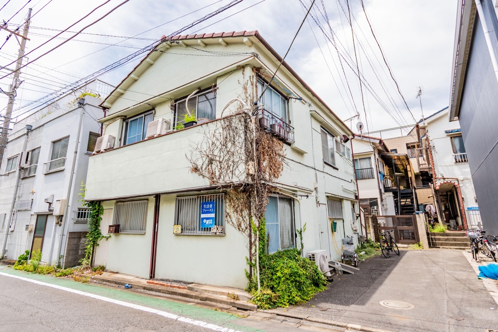 Charming 2-Bedroom Property in Nishikameari(3.4-chome) 0