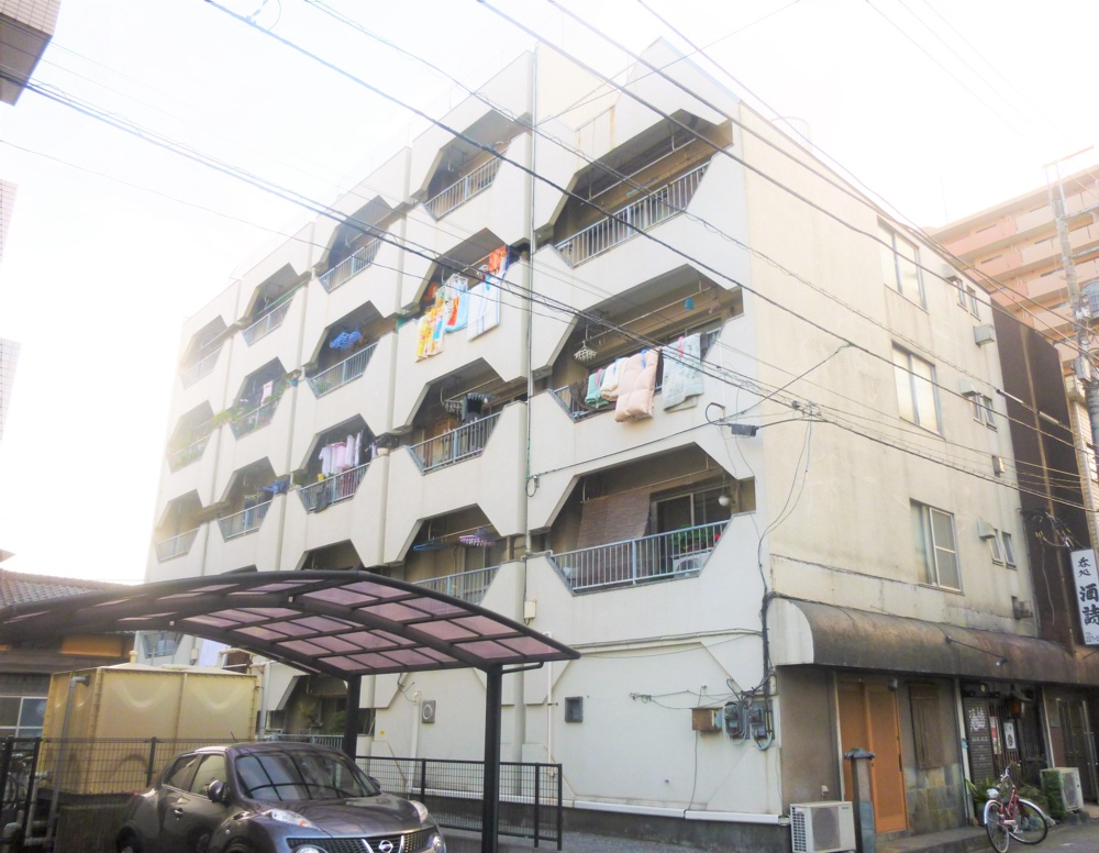 Vintage 2-Bedroom Condo in Honchibacho 0