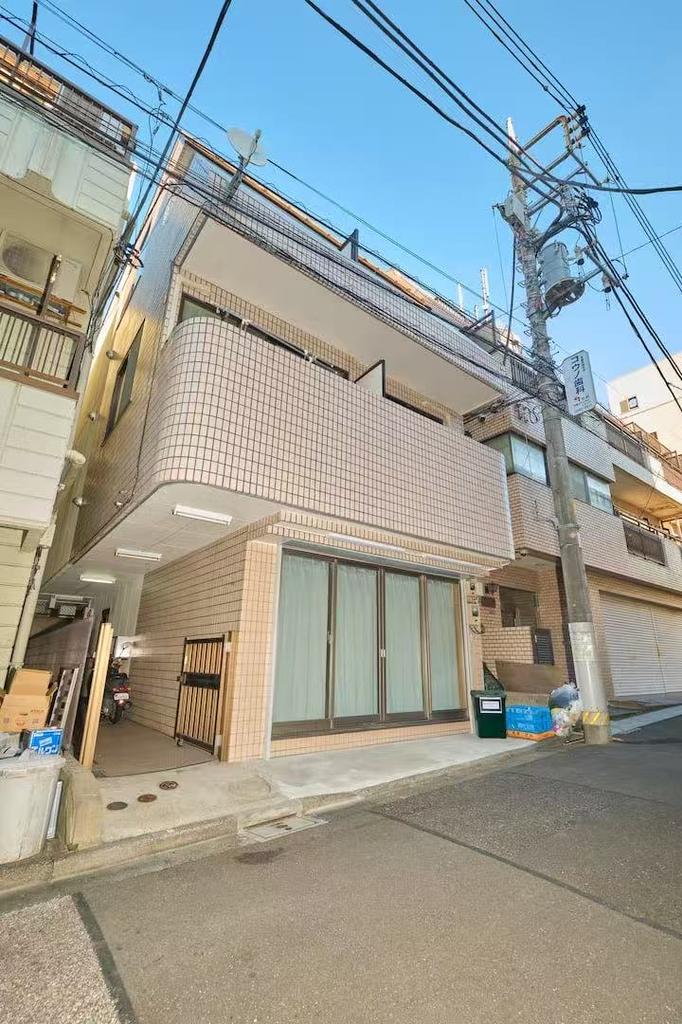 Vintage Property Near Station in Ukima 0