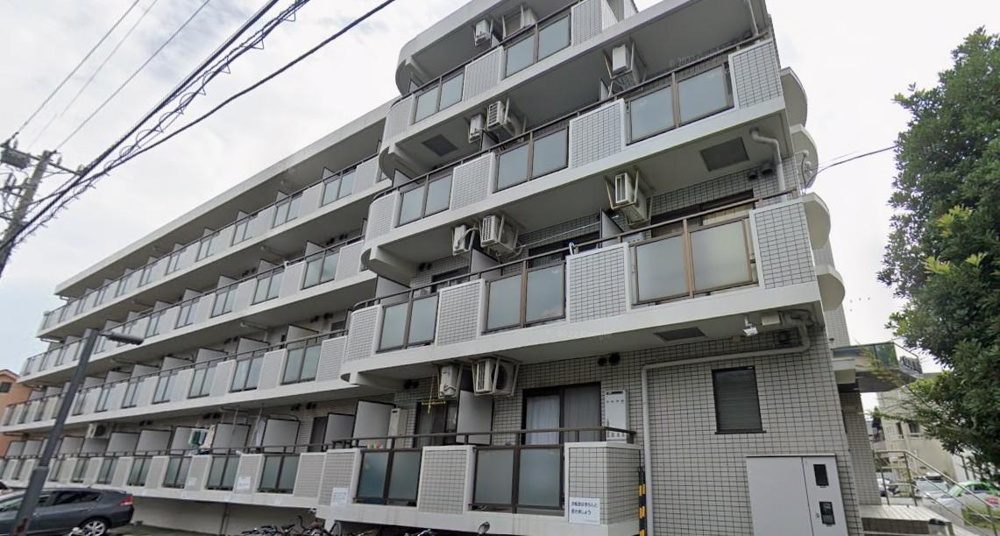 Classic Studio Condo in Nakahara 0