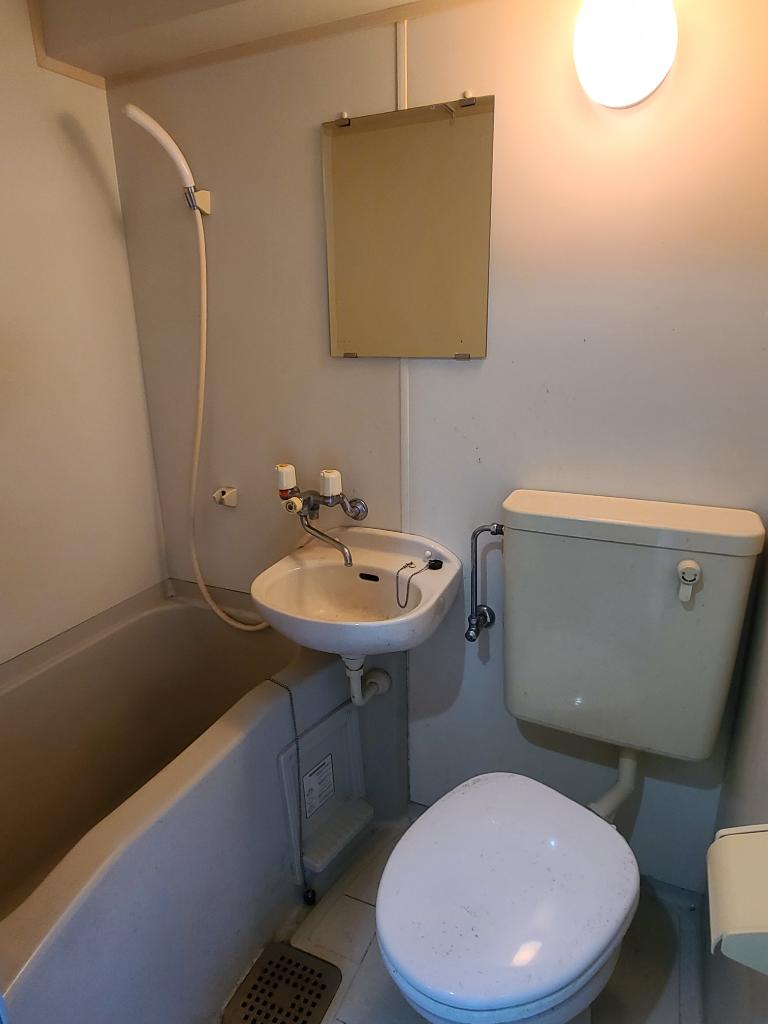 Vintage Studio Condo Near Station in Tsukamoto 0