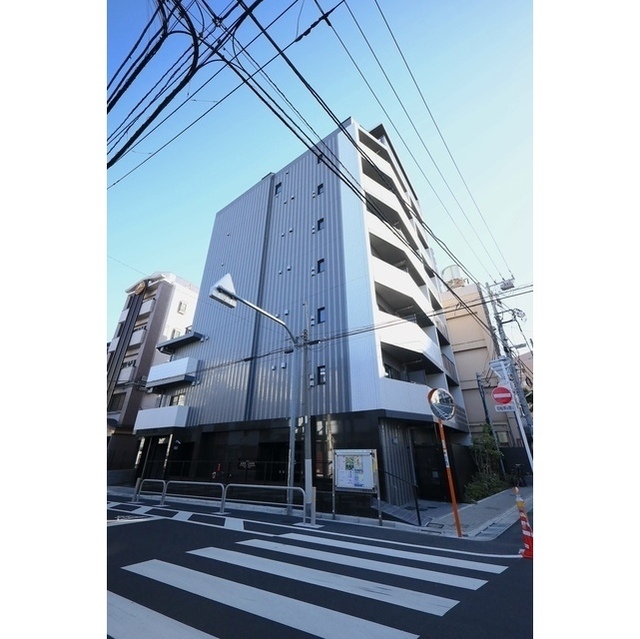 Modern 2-Bedroom Condo in Kumanocho 0