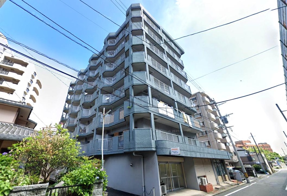 Charming 4-Bedroom Condo Near Station in Ano 0