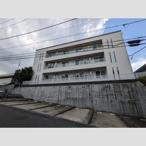 Modern 2-Bedroom Condo in Miyamaedaira 0