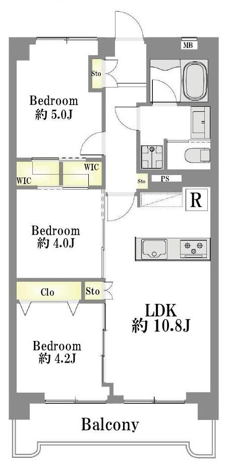 Well-Kept 3-Bedroom Condo Near Station in Sakashita 0