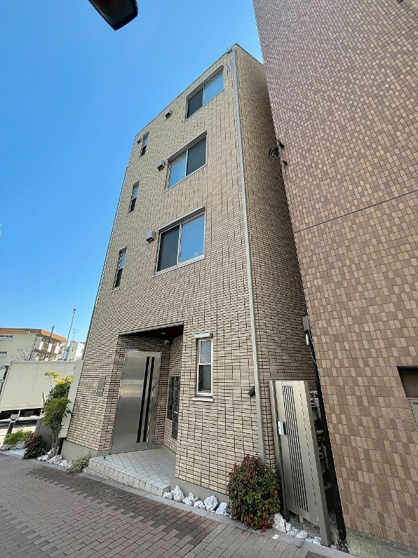 Modern Studio Condo Near Station in Ikebukuro (2-4-chome) 0