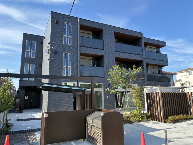 Brand New 2-Bedroom Condo in Hombasu 0