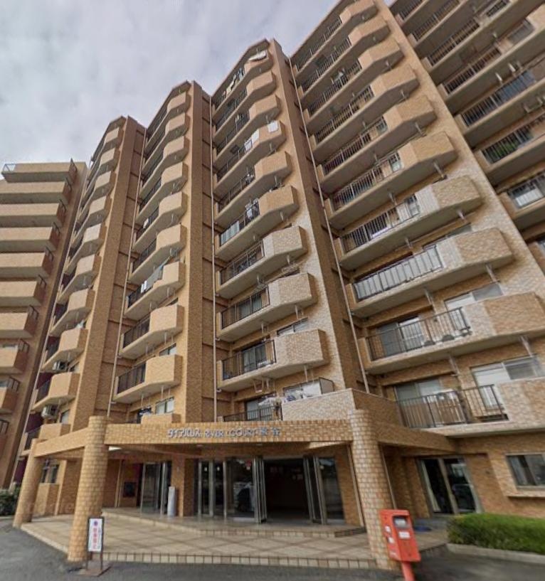 Classic 3-Bedroom Condo in Muraoka 0