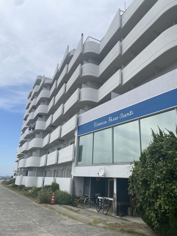 Classic 1-Bedroom Condo in Utsumi 0