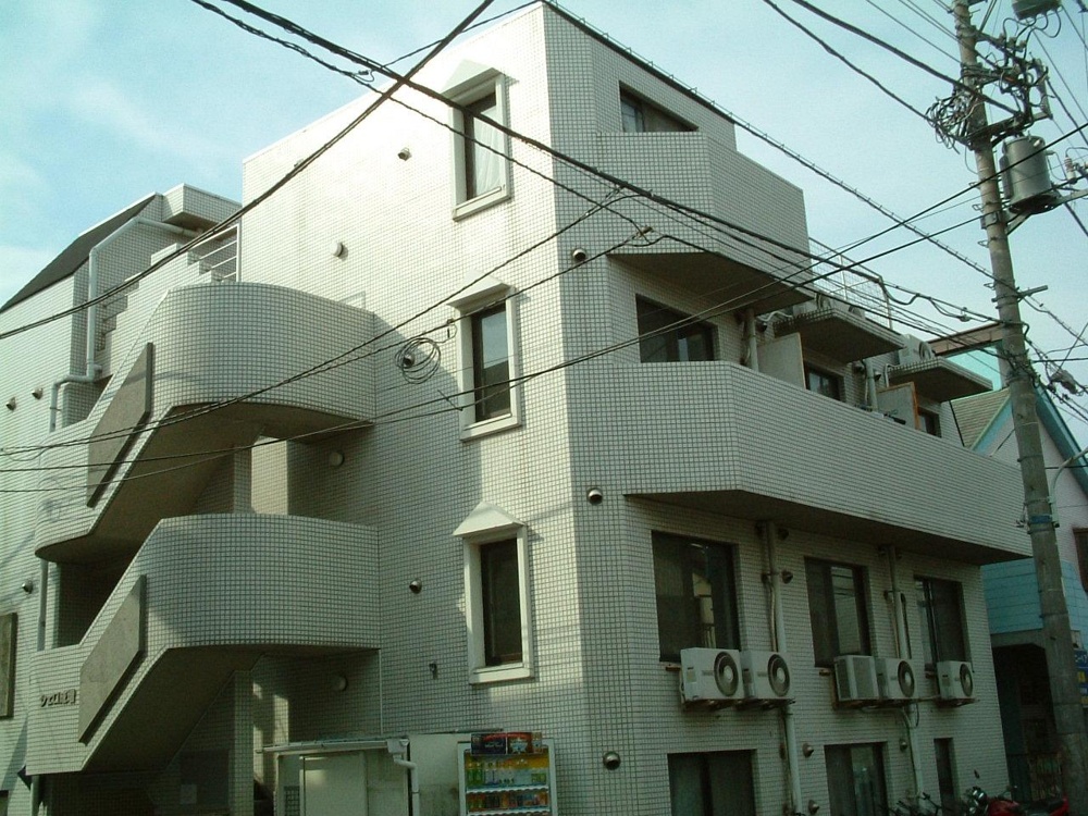 Charming Studio Condo Near Station in Akatsukashimmachi 0
