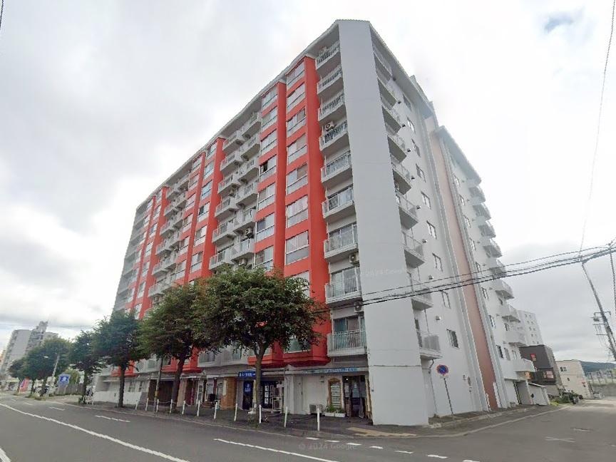 Spacious 3-Bedroom Condo in Nakanoshima 1-jo 0