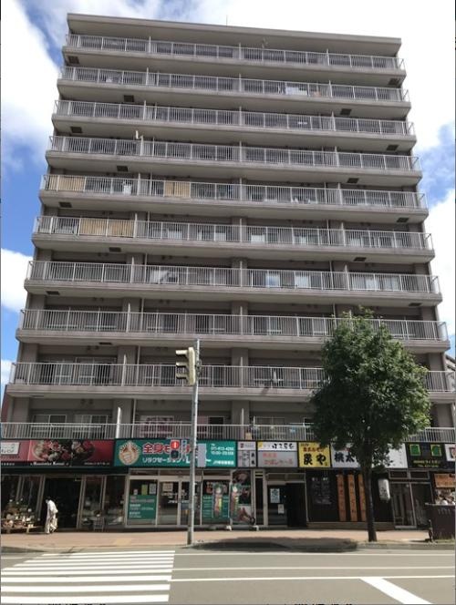 Well-Kept 2-Bedroom Condo Near Station in Kotoni 1-jo 0